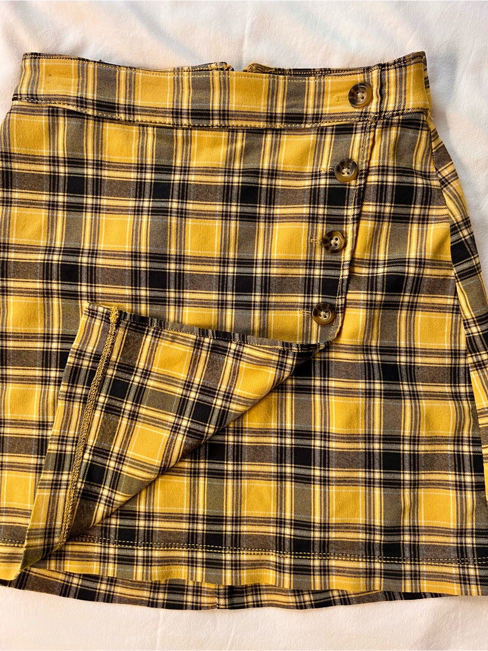 Hollister Yellow & Black Plaid Button-Side Mini Skirt - Picture 5 of 7